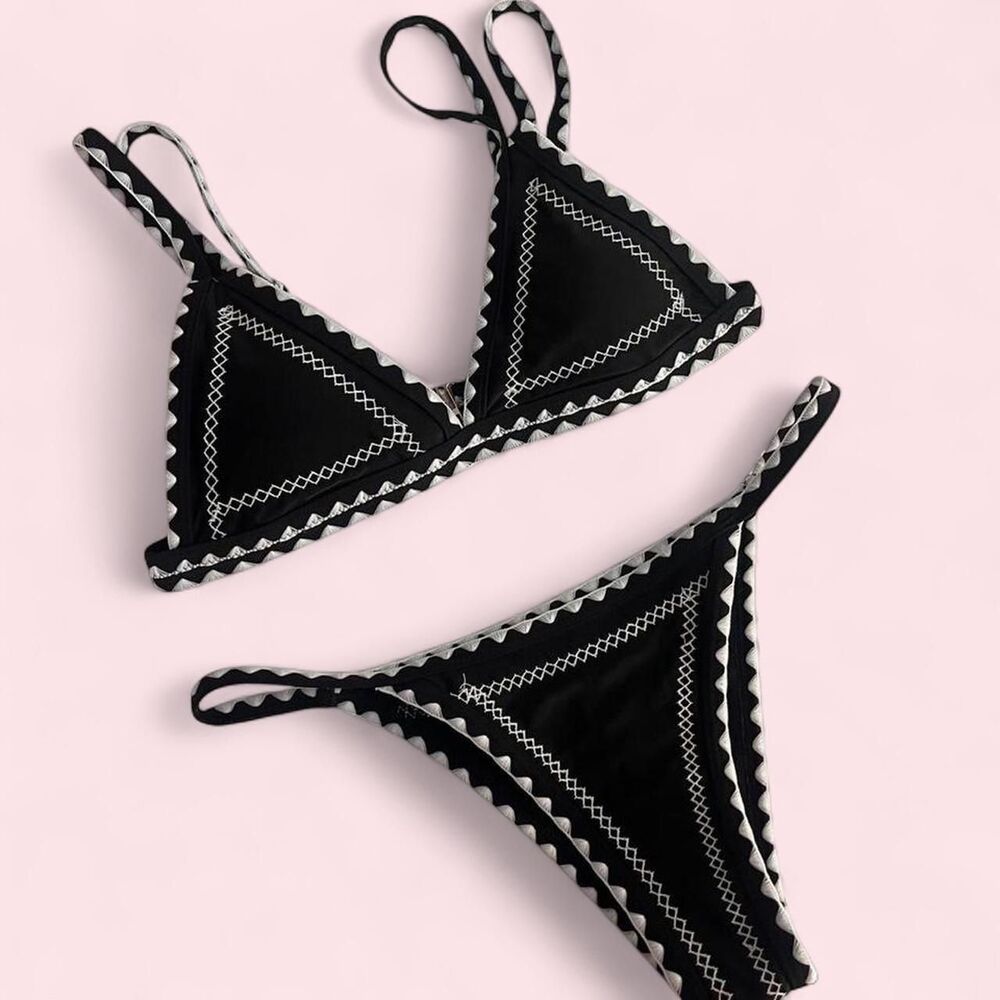 Black & white stitched bikini set